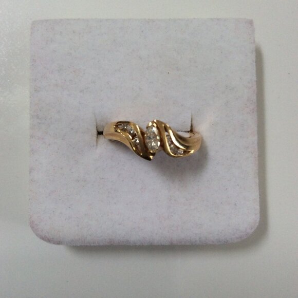 NWT STUNNING 14k GOLD & DIAMOND RING MSRP 1,895 - Picture 6 of 7